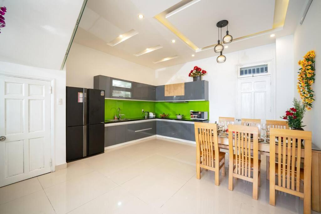 Freepickup 5minwalk To Beach, 4 Ensuite King Brs Da Nang